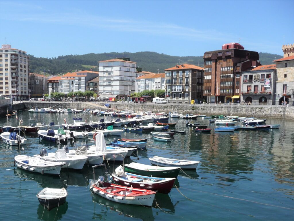 Castro Urdiales © vista by coach